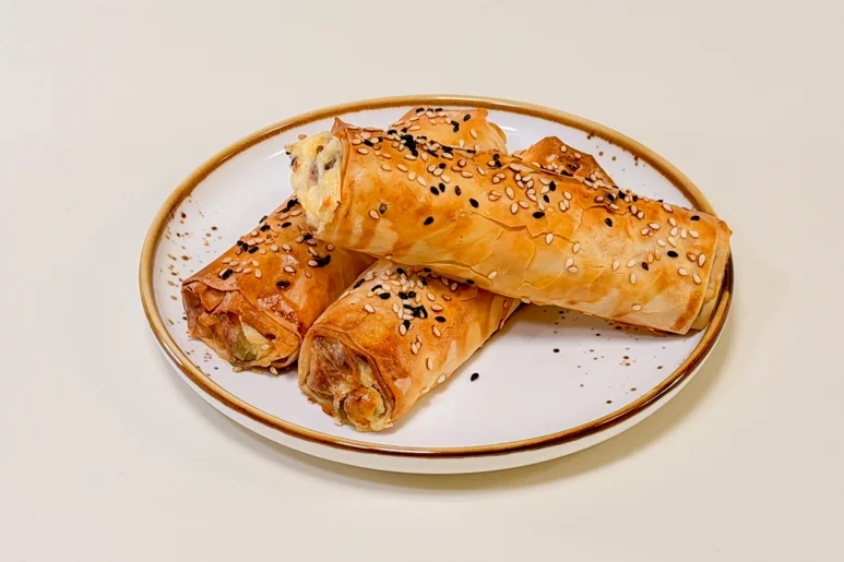 Бурек с сыром и оливками шт