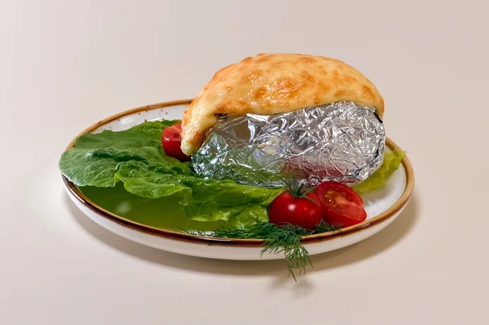 Картофель запеченный с ветчиной